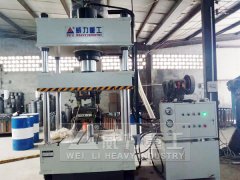 手機(jī)殼成型液壓機(jī)什么牌子好？