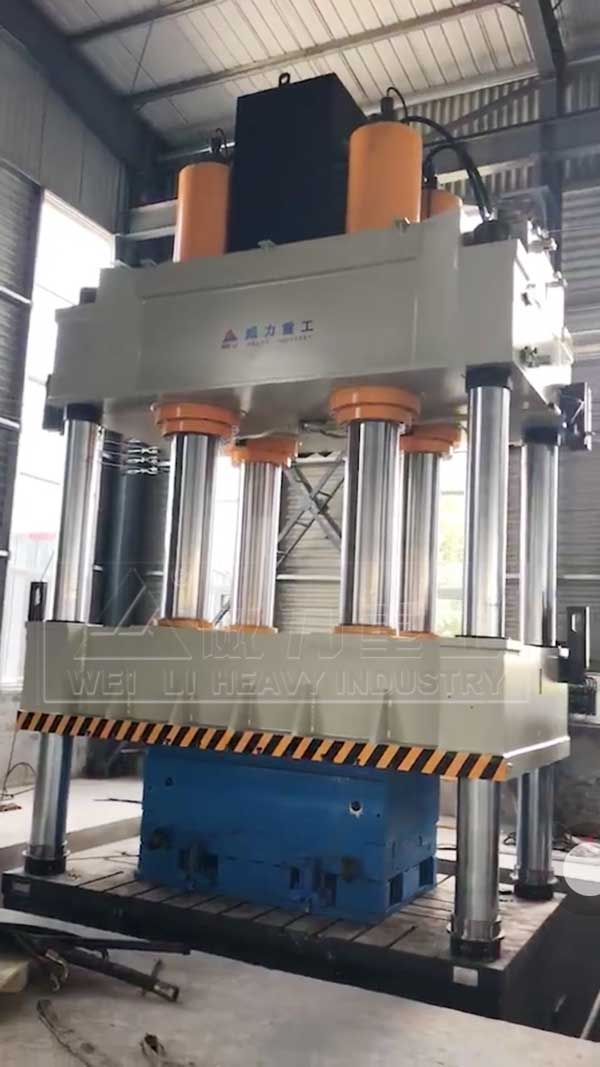 1600噸玻璃鋼化糞池模壓液壓機(jī)